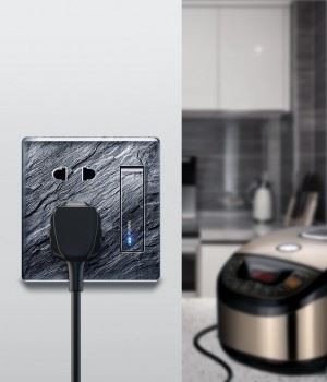 Plug-in gratuito a cinque fori a casa: cinque fori sono aperti!